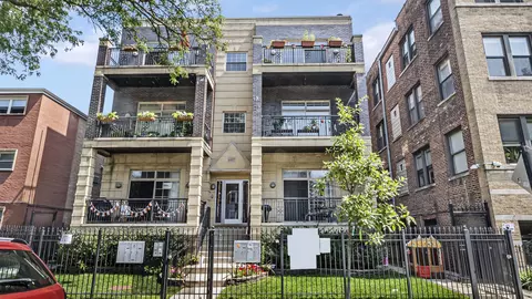 6957 N Ashland Blvd #3S, Chicago, IL 60626