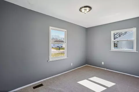 Other - 801 Maplepark Dr, Champaign, IL 61821 photo 9 of 11