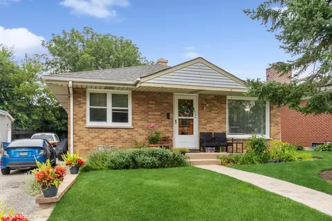 334 Prairie Ave, Highwood, IL 60040
