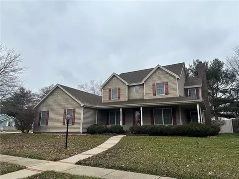 1411 Manchester Dr, Champaign, IL 61822