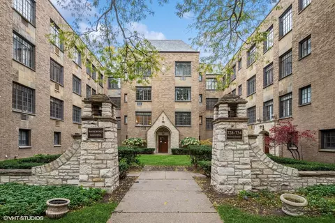 734 Noyes St #P1, Evanston, IL 60201