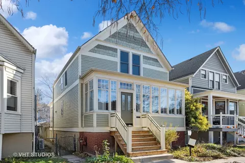 3923 N Richmond St, Chicago, IL 60618
