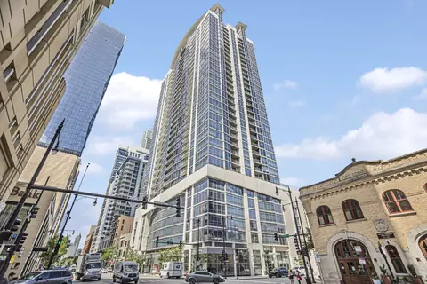 100 E 14th St #2710, Chicago, IL 60605