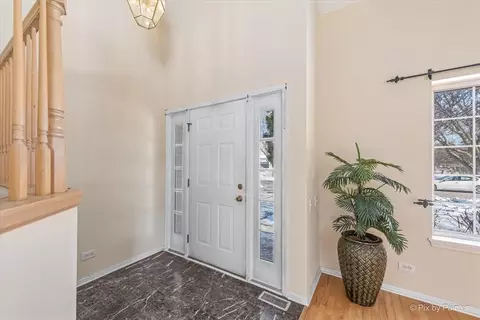 460 Topaz Ln, Bartlett, IL 60103 photo 8