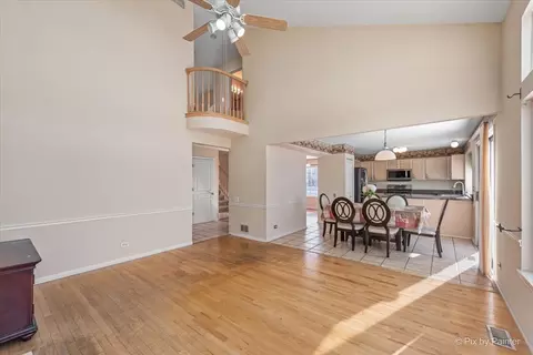 460 Topaz Ln, Bartlett, IL 60103 photo 19