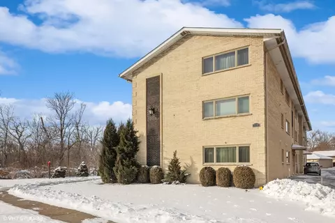 7330 Ogden Ave #2, Riverside, IL 60546