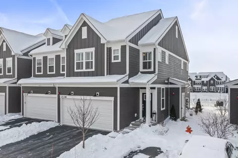 2136 Weatherbee Ln, Naperville, IL 60563