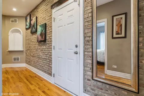 534 E 44th St #3, Chicago, IL 60653 photo 6