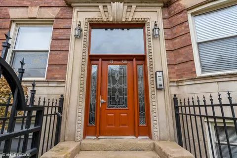 534 E 44th St #3, Chicago, IL 60653 photo 2
