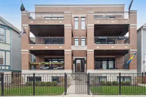 3813 N Kenmore Ave #2S, Chicago, IL 60613