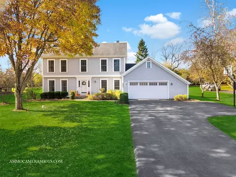 3813 Tamarisk Trl, Crystal Lake, IL 60012