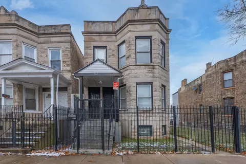 702 N Homan Ave, Chicago, IL 60624