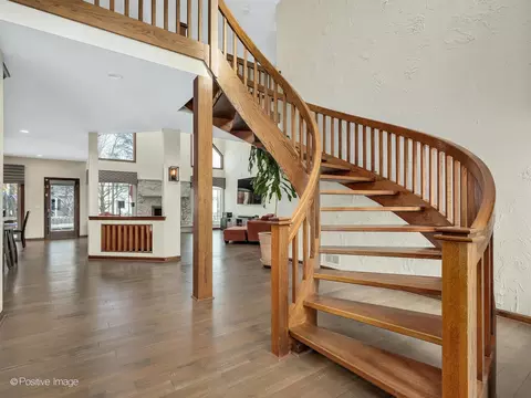 26 W070 Deerpoint Dr, Wheaton, IL 60187 photo 3