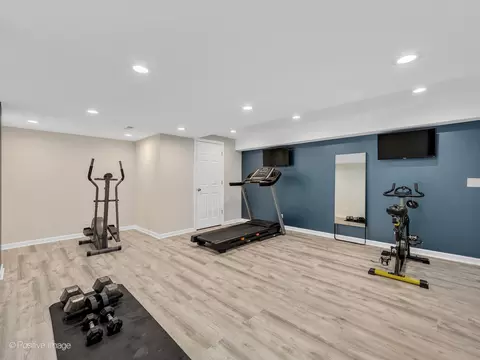 26 W070 Deerpoint Dr, Wheaton, IL 60187 photo 34