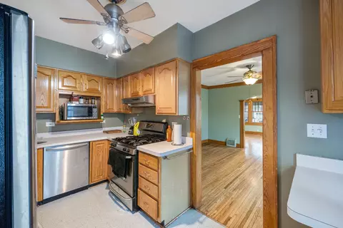 254 Moseley St, Elgin, IL 60123 photo 14