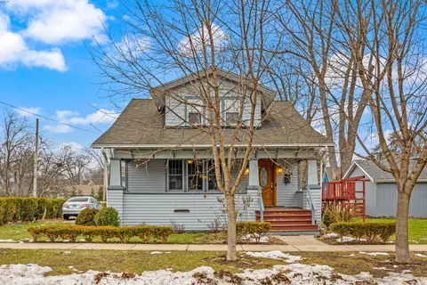 254 Moseley St, Elgin, IL 60123 photo 2