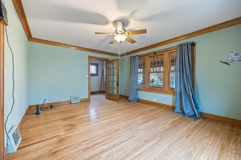 254 Moseley St, Elgin, IL 60123 photo 5