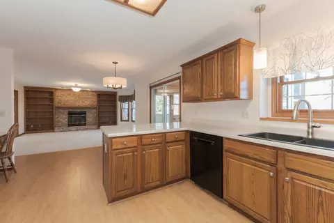 Kitchen - 406 Ironwood Cc Dr, Normal, IL 61761 photo 5 of 5