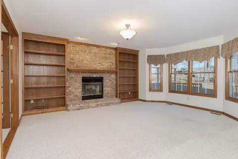 Living - 406 Ironwood Cc Dr, Normal, IL 61761 photo 1 of 5