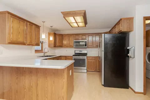 Kitchen - 406 Ironwood Cc Dr, Normal, IL 61761 photo 3 of 5
