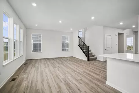 1825 Limestone Dr, Elgin, IL 60124 photo 9