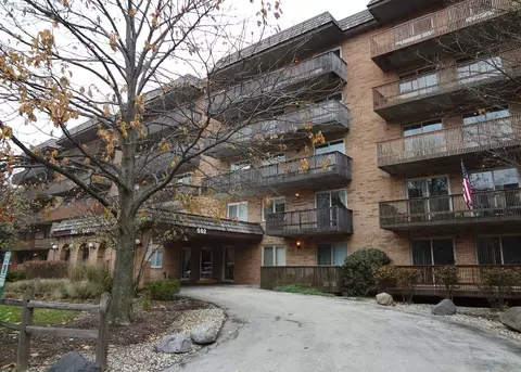 502 Redondo Dr #308, Downers Grove, IL 60516
