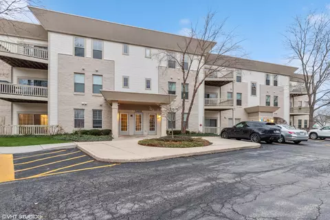 34435 N Old Walnut Cir #301, Gurnee, IL 60031