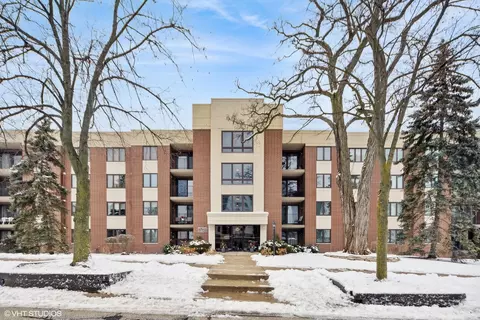 212 W St Charles Rd #307, Lombard, IL 60148