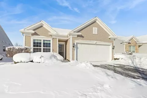 3282 Sheridan Ln, Mundelein, IL 60060