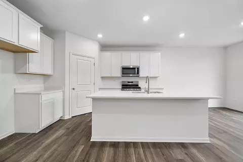 2026 Legacy Pointe Blvd, Plainfield, IL 60586 photo 3