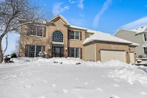 1392 Acorn Ct, West Dundee, IL 60118