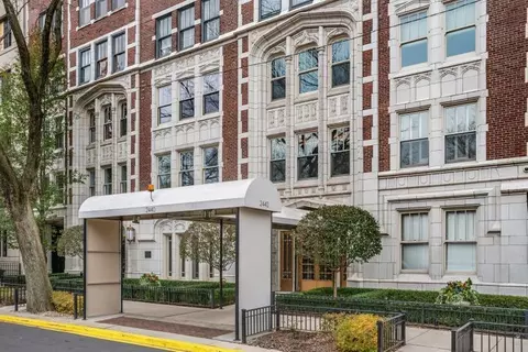 2440 N Lakeview Ave #14B, Chicago, IL 60614