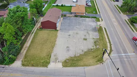 4719 W Elm St, Mchenry, IL 60050