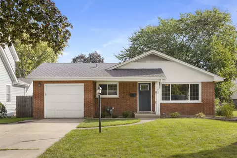 919 Lyford Ln, Wheaton, IL 60189