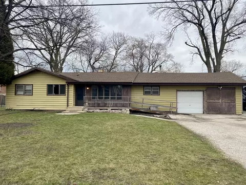 2337 Douglas Ave, Des Plaines, IL 60018