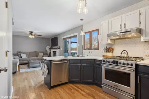 4006 W Prestwick St, Mchenry, IL 60050 photo 9