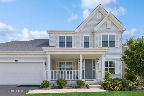 721 Maplewood Cir, Elburn, IL 60119