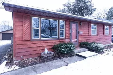 1804 Hiawatha Trl, Round Lake Heights, IL 60073