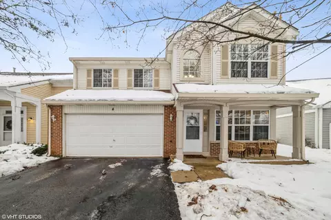4 Crabapple Ct, Lake In The Hills, IL 60156
