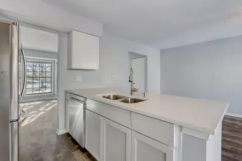 4562 Topaz Dr, Hoffman Estates, IL 60192 photo 13