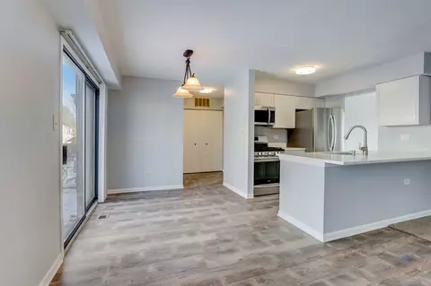 4562 Topaz Dr, Hoffman Estates, IL 60192 photo 8