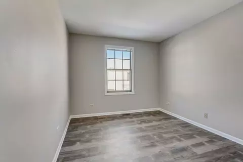 4562 Topaz Dr, Hoffman Estates, IL 60192 photo 21