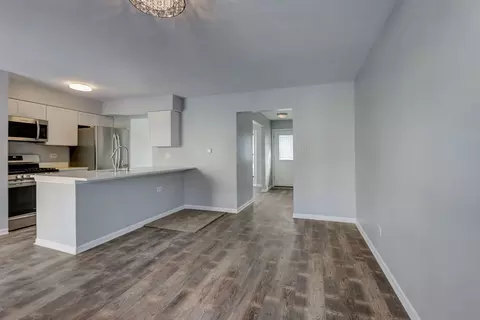 4562 Topaz Dr, Hoffman Estates, IL 60192 photo 7