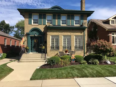 9829 S Hoyne Ave, Chicago, IL 60643