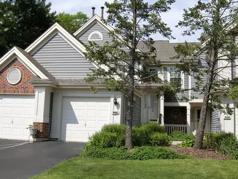 1103 Talbots Ln #A, Elk Grove Village, IL 60007