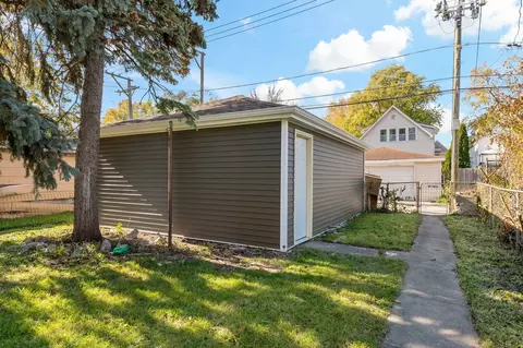 8744 S Lowe Ave, Chicago, IL 60620 photo 2