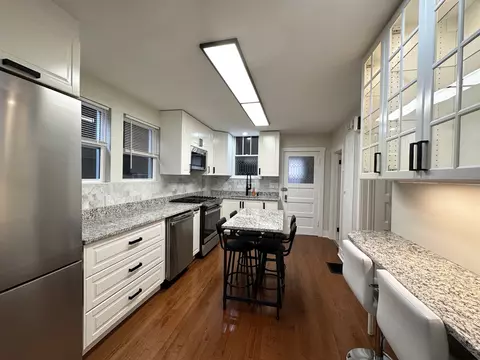 3221 S Green St, Chicago, IL 60608