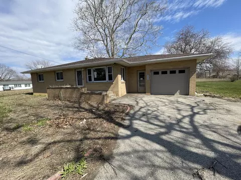 1558 Illinois Route 23 Hwy, Streator, IL 61364