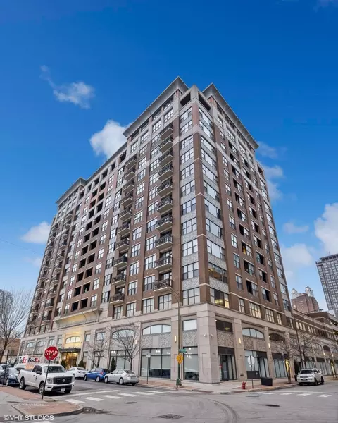 849 N Franklin St #1124, Chicago, IL 60610