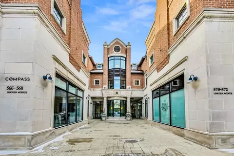 566 Lincoln Ave #2D, Winnetka, IL 60093